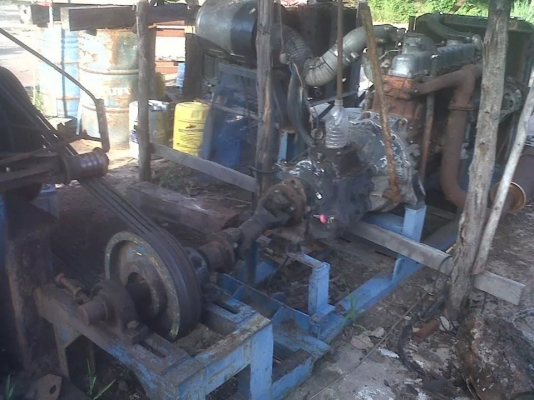 ขายเครื่องสัปไม้ รุ่น ๕ ใบมีด ไม้หน้า๒ถึงหน้า๘บดได้สบายที่สำคัญราคาสมเหตุสมผลซื้อวันนี้แถมที่ส่งในจังหวัดอุบล ตันละ1200 บาท โทรสอบถามได้ครับ