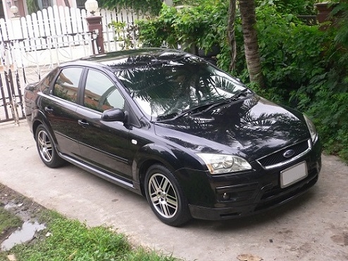 ขายรถ FORD FOCUS 1.8 GHIA ABS AIRBAG2 แอร์ดิจิตอล ตัว TOP ปี06 เกียร์ออโต้ 2ระบบ  ติดแก๊สหัวฉีด LPG