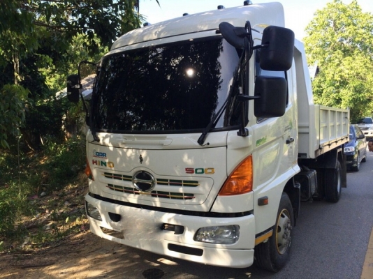 รถฮีโน่ 6 ล้อดั้ม FC4J  150 แรงม้า. ปี 49  สนใจติดต่อ 081 - 6079515