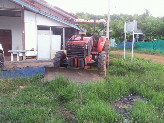 รถไถนา KUBOTA M7040 -70แรงม้า ปี48 มีผาน5+ดันหน้าเล่มทะเบียน รถไถนา KUBOTA M7040 -70แรงม้า ปี48 มีผาน5+ดันหน้าเล่มทะเบียน