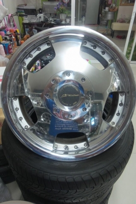 Precious  17x7 ET25 6รู139.7 4วง11500บาท ไม่ใช่หน้ากระจกแต่เงามากๆ ไม่มีรอยเบียด ไม่คด ไม่เคยซ่อม 081-7570077 &mdash;