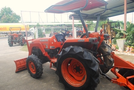 ขายรถไถ Kubota L 3408 (4WD) พร้อมดันหน้าคานบนและผานหลัง สีเดิม ขายรถไถ Kubota L 3408 (4WD) พร้อมดันหน้าคานบนและผานหลัง สีเดิม
