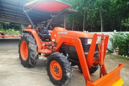 ขายรถไถ Kubota L 3408 (4WD) พร้อมดันหน้าคานบนและผานหลัง สีเดิม