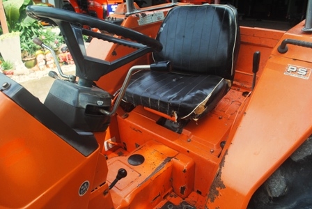 ขายรถไถ Kubota L1- 28 (4WD) พร้อมอุปกรณ์หลัง 1ชิ้น สีเดิมๆพร้อมใช้งาน ขายรถไถ Kubota L1- 28 (4WD) พร้อมอุปกรณ์หลัง 1ชิ้น สีเดิมๆพร้อมใช้งาน