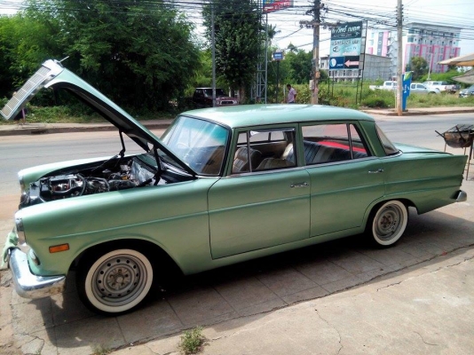 Benz 190D หางปลา สภาพพร้อมใช้ ขับได้ยาวๆ รายละเอียดด้านใน 140,000