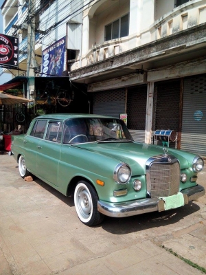 Benz 190D หางปลา สภาพพร้อมใช้ ขับได้ยาวๆ รายละเอียดด้านใน 140,000