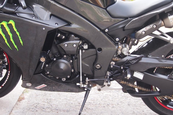 R1ปี2009 ทะเบียนแท้ตอง8 สเปคเมกาครับ กุญแจ3ดอก แคปล่าทั้งคัน พร้อมของแต่งอีกจุใจ