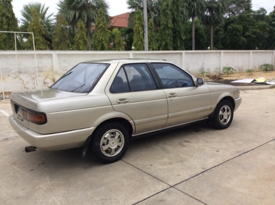 ขายรถนิสสัน เซ็นทร้า B13 ปี 93 เครื่อง 1.6 เกียร์ธรรมาดา พวงมาลัยเพาเวอร์ กระจกไฟฟ้า ปรับข้างไฟฟ้า เซ็นทรัลล็อค ภายในเบาะเดิมๆ วิทยุCD ตัวถังเดิมๆ สีเต็มเงา เครื่องดี เกียร์ดี รถขับได้เลยครับ รถบ้าน ทะเบียนเดิม ภาษี ปี 57 ขายถูกครับ