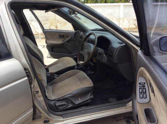 ขายรถนิสสัน เซ็นทร้า B13 ปี 93 เครื่อง 1.6 เกียร์ธรรมาดา พวงมาลัยเพาเวอร์ กระจกไฟฟ้า ปรับข้างไฟฟ้า เซ็นทรัลล็อค ภายในเบาะเดิมๆ วิทยุCD ตัวถังเดิมๆ สีเต็มเงา เครื่องดี เกียร์ดี รถขับได้เลยครับ รถบ้าน ทะเบียนเดิม ภาษี ปี 57 ขายถูกครับ