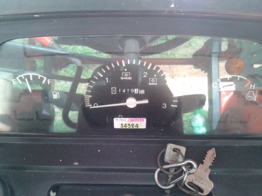 ขายด่วน รถไถ คูโบต้า รุ่น M105s สนใจติต่อ 081-7976510