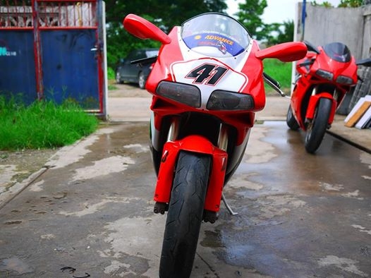 ขาย Ducati 996 พร้อมเสียสรรพสารมิตรเรียบร้อยเอกสารแท้ทุกฉบับ ขี่ดีสุดๆเครื่องดีมาก