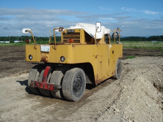 รถบดล้อยางญี่ปุ่น SAKAI 7409 1979y 3,371h ล้อยาง9ล้อ ยางสภาพดี สต๊อคญี่ปุ่น ผู้ซื้อต้องนำเข้าเอง โอนเงินทั้งหมด