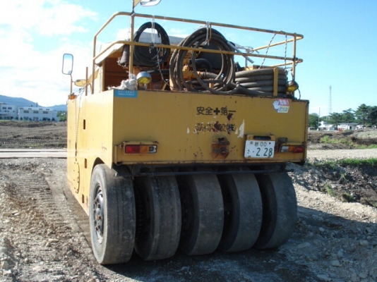 รถบดล้อยางญี่ปุ่น SAKAI 7409 1979y 3,371h ล้อยาง9ล้อ ยางสภาพดี สต๊อคญี่ปุ่น ผู้ซื้อต้องนำเข้าเอง โอนเงินทั้งหมด