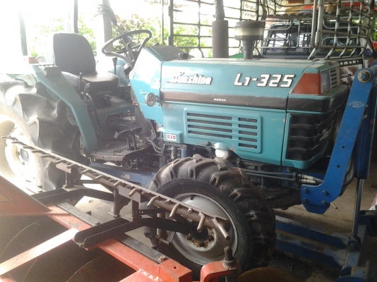 ขายรถไถ32แรงซันชายคูโบต้าสภาพสวยเครื่องดีโฟวินมีดันหน้า