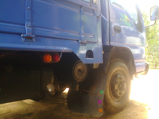 หกล้อ อีซูซุ NPR130แรง ทะเบียนพร้อมโอน