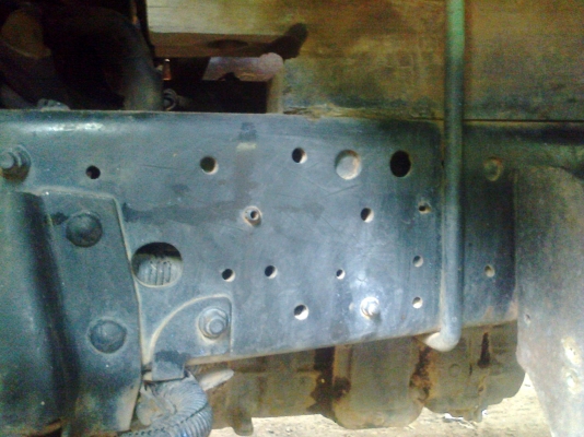 หกล้อ อีซูซุ NPR130แรง ทะเบียนพร้อมโอน