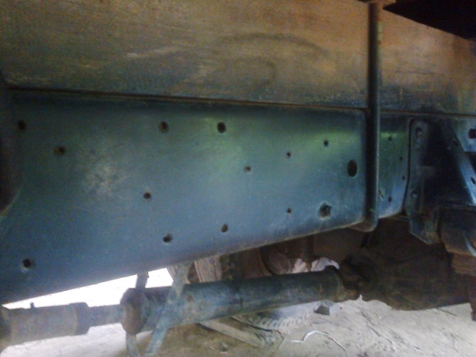 หกล้อ อีซูซุ NPR130แรง ทะเบียนพร้อมโอน