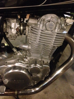 Sr400 ปี2000 ทบ.โอน เลขตรง สวย ใส กริฟ Sr400 ปี2000 ทบ.โอน เลขตรง สวย ใส กริฟ