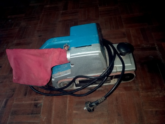 เครื่องขัดกระดาษทราย. มือสอง belt sander 940 w หลุดจำนำ
