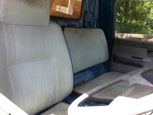 รถบรรทุก6ล้อดั้ม ยี่ห้อ TOYOTA รุ่น DYNA300