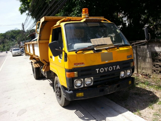 รถบรรทุก6ล้อดั้ม ยี่ห้อ TOYOTA รุ่น DYNA300
