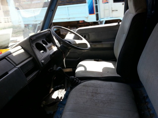 รถบรรทุก6ล้อดั้ม ยี่ห้อ TOYOTA รุ่น DYNA300