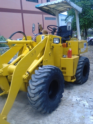 รถตักเอวอ่อน WA 30-2  ราคา300,000 บาท