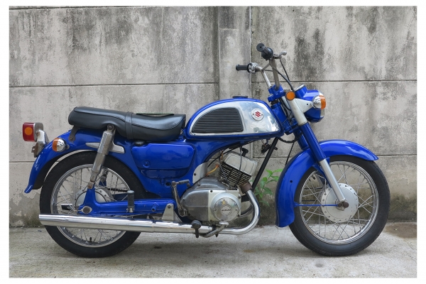 Suzuki K125 สีใหม่ๆ มีทะเบียน ราคาเบาๆ Suzuki K125 สีใหม่ๆ มีทะเบียน ราคาเบาๆ