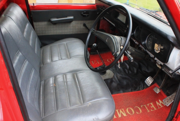 ขายMazda 1000 แดงคลาสสิค ภาษี 58 พร้อมโอน ขายMazda 1000 แดงคลาสสิค ภาษี 58 พร้อมโอน