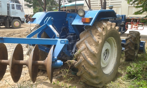 ขายรถไถ6610 เสื้อลาย สองเพลาพร้อมอุปกรณ์2ชิ้น ขายรถไถ6610 เสื้อลาย สองเพลาพร้อมอุปกรณ์2ชิ้น