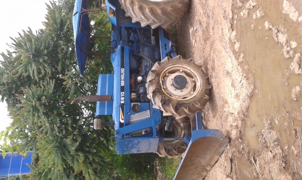 ขายรถไถ6610 เสื้อลาย สองเพลาพร้อมอุปกรณ์2ชิ้น ขายรถไถ6610 เสื้อลาย สองเพลาพร้อมอุปกรณ์2ชิ้น