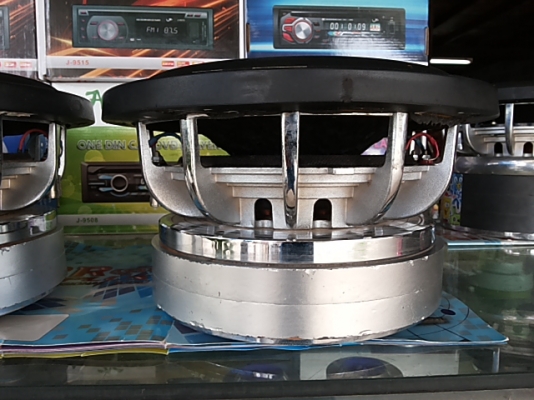 ขายซับ10"แม่เหล็กใหญ่ๆ220&times;2v3.5"ขาย6500