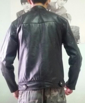 !!ขายเสื้อหนังคอจีนแขนซิบมีสีดำ/น้ำตาล ชายหญิงของใหมครับ