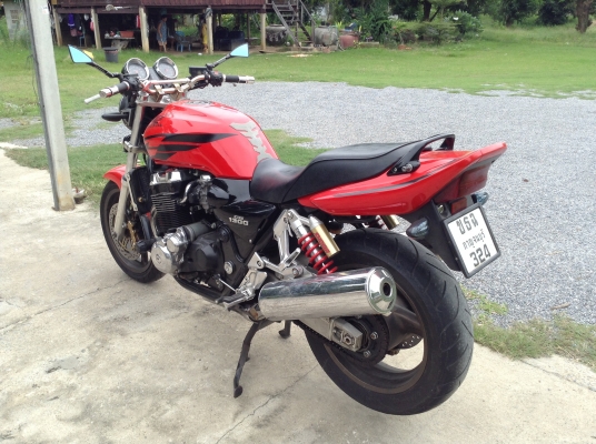 ธารนนทบุรี//ขาย honda cb1300 ปี99-00 สวยๆ ราคา 125,000 บาทอินวอยท์+ สรรพสารมิตร ธารนนทบุรี//ขาย honda cb1300 ปี99-00 สวยๆ ราคา 125,000 บาทอินวอยท์+ สรรพสารมิตร