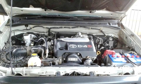 ขาย HILUX VIGO เครื่อง 2500 cc. รถใหม่ สวย มือเดียว สนใจติดต่อ 081-7494723