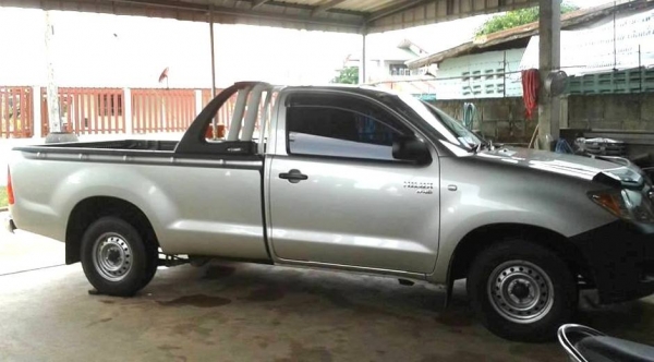 ขาย HILUX VIGO เครื่อง 2500 cc. รถใหม่ สวย มือเดียว สนใจติดต่อ 081-7494723
