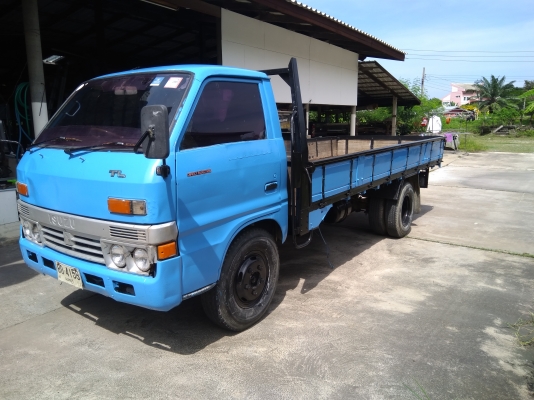 ISUZU ElF 100 แรง