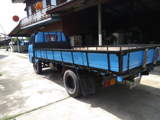 ISUZU ElF 100 แรง