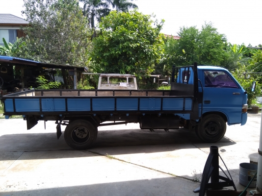 ISUZU ElF 100 แรง