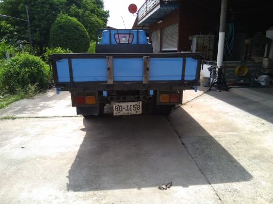 ISUZU ElF 100 แรง