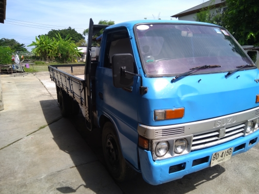 ISUZU ElF 100 แรง