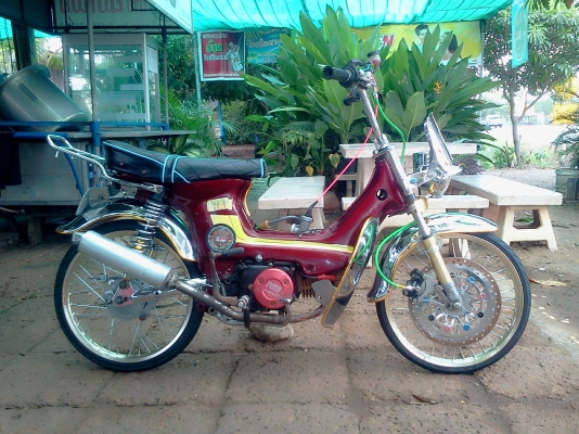 หลุดจองครับ ชาลี เครื่องเวฟ 110 สภาพดีขี่ได้ปกติ (เปลี่ยนท่อกับชุบฝาเครื่องก็หล่อเลยครับ) ไม่มี ท.บ แต่มีใบซื้อ-ขายให้ครับ ค่าตัว 14,500 บาท สนใจโทรสอบถาม 089-8054390 โอ๋ ลพบุรี