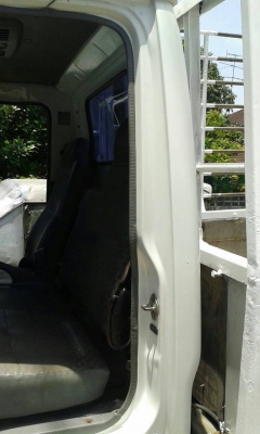 รถ6ล้อ กระบะคาโก้ ยี่ห้อ ISUZU NKR ปี49