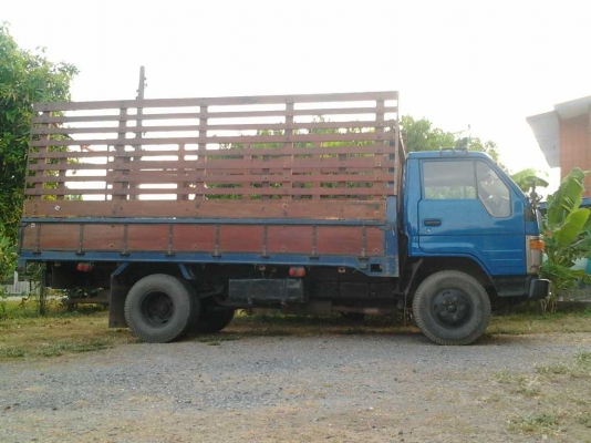 ขายรถบรรทุก 6 ล้อ Toyota 100 แรงรุ่น BU85