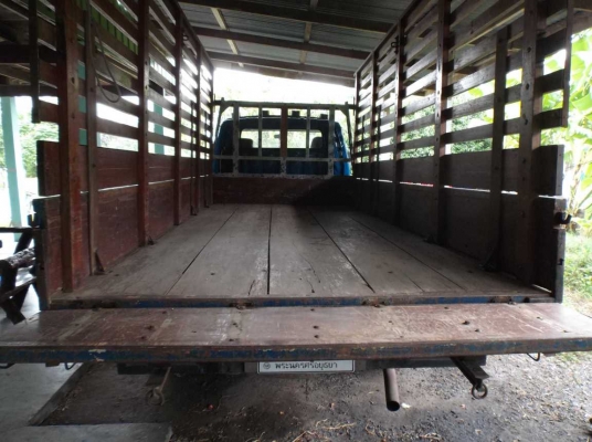 ขายรถบรรทุก 6 ล้อ Toyota 100 แรงรุ่น BU85