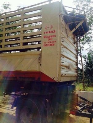 ขายหางพ่วง สามมิต  2 เพลา. ปี 55  สนใจติดต่อ 081 - 6079515