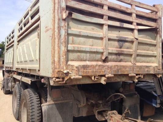 รถอีซูซุ 10 ล้อดั้ม 240 แรงม้า. ปี 39  ( นางฟ้าแท้ )  ,  ( ขายแม่ , ลูก )   สนใจติดต่อ  081 - 6079515