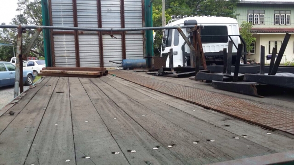 ขายกะบะพื้นเรียบถอดจากHINO FC