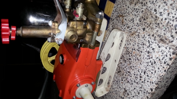 ขายปั้มฉีดแรงดันสูง ของ ญี่ปุ่น 5,500 ปรับเหลือ 4,500 ของใหม่ หัวทองเหลืองแท้