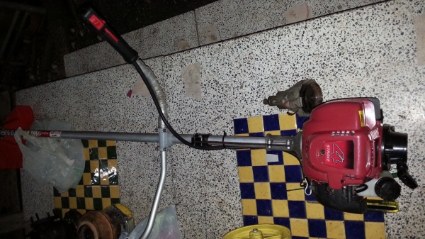 ขายเครื่อตัดหญ้า 4จังหวะ ของสภพใหม่ 4800